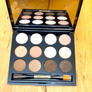 Bobbi Brown. - Shimmering Sands Eye Palette